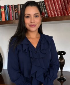Adiuslene Oliveira  